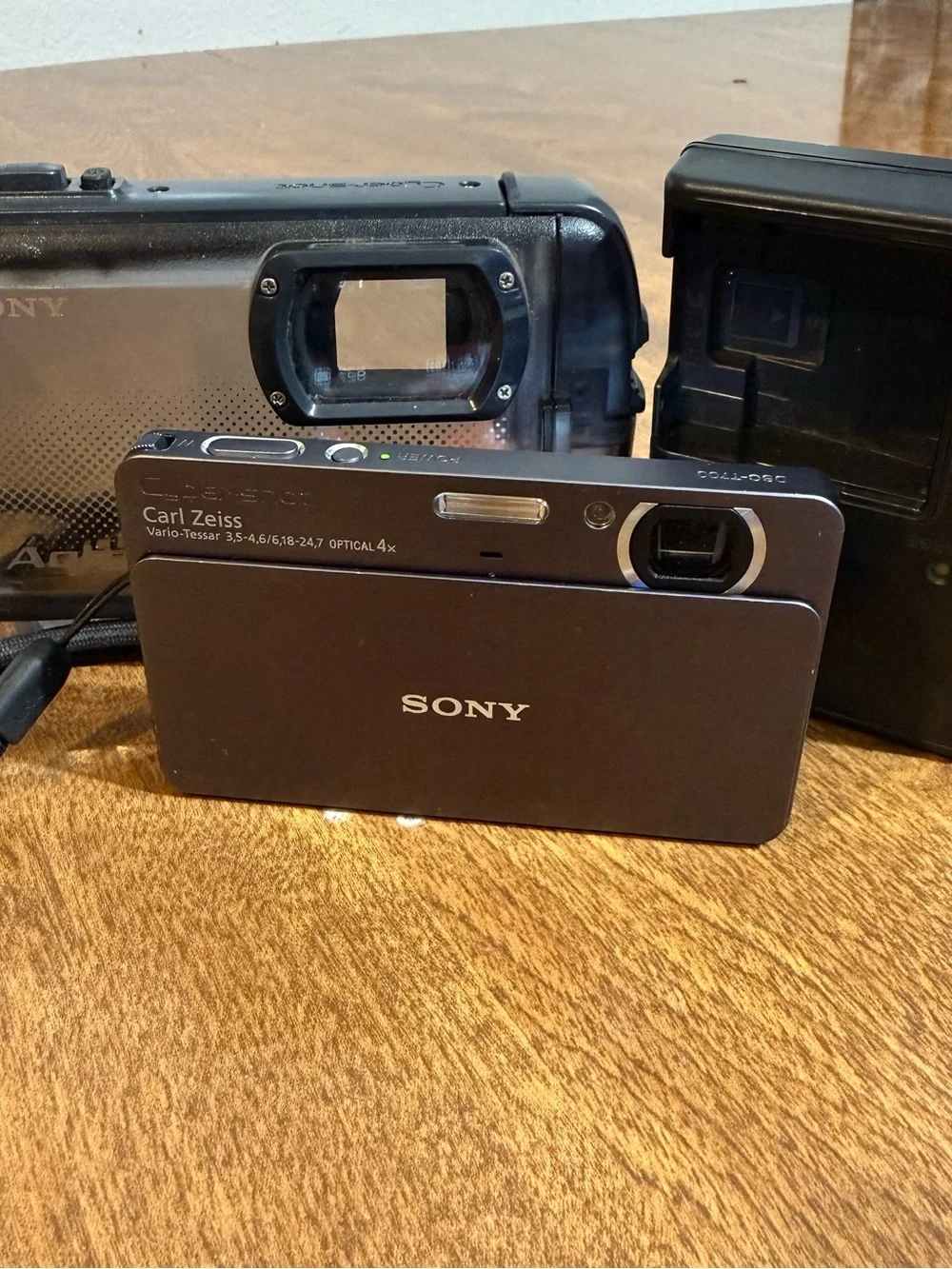 Sony Cyber Shot DSC-T700 Working With Memory Card Charger Waterproof Case